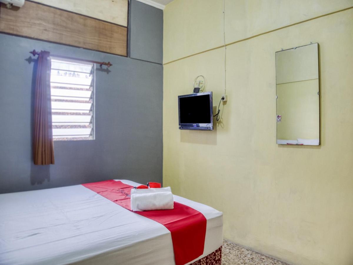 Reddoorz Syariah @ Lempuyangan Hotel Джокякарта Екстериор снимка